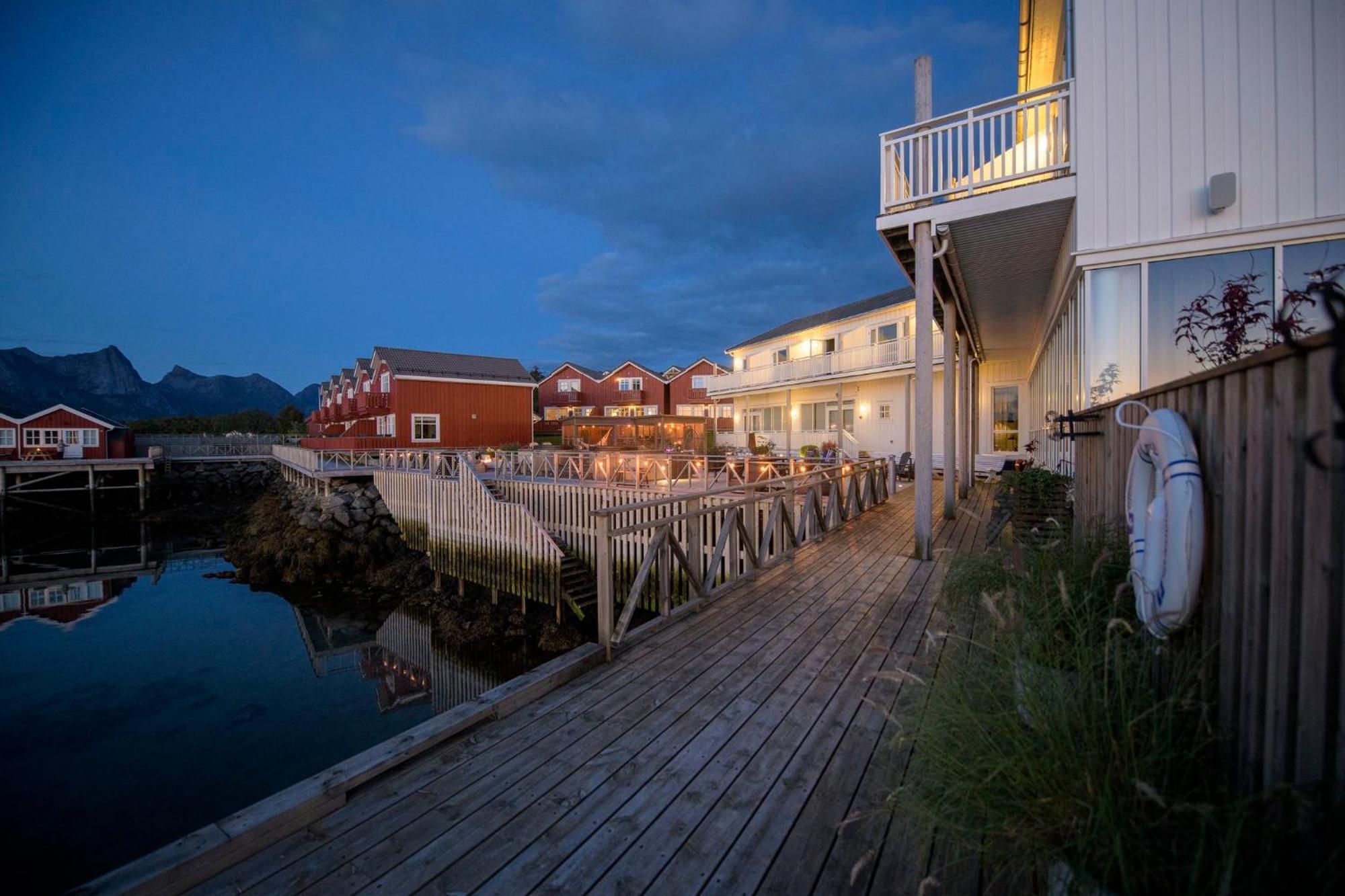 Kjerringoy Bryggehotell Hotell